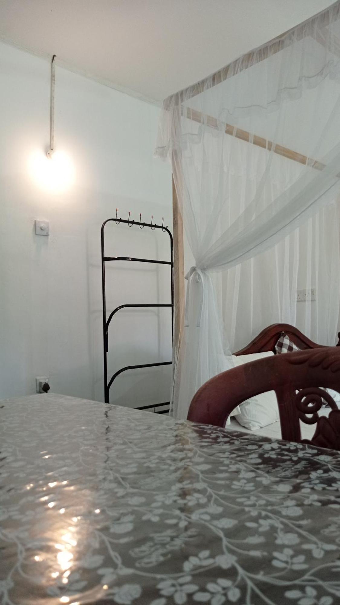 Kouzi House Homestay